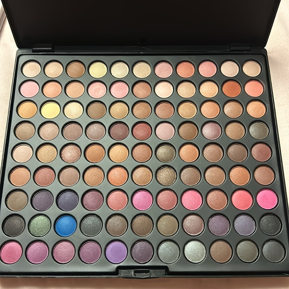 🌈BH Cosmetics 99 Colour Palette